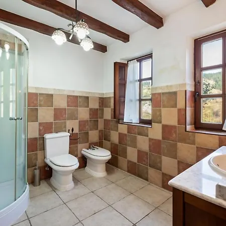 Villa Spacious In Bizkaia With Private Pool And Fireplace *